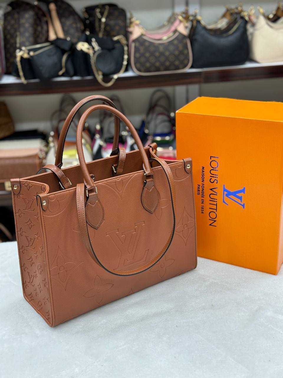 Louis Vuitton Ontego Καφέ