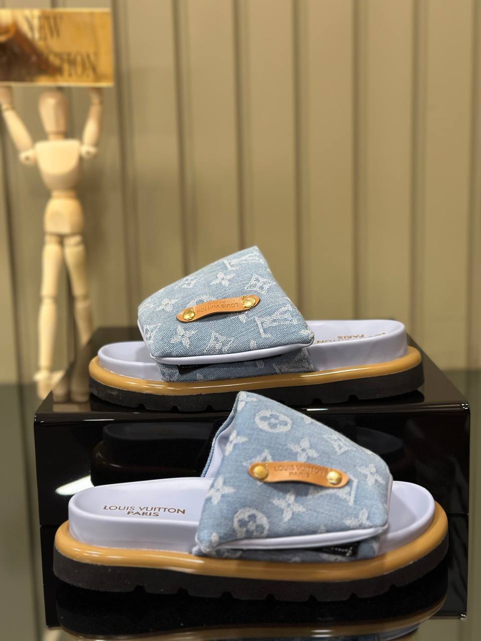 Louis Vuitton Pillow Slide Jean