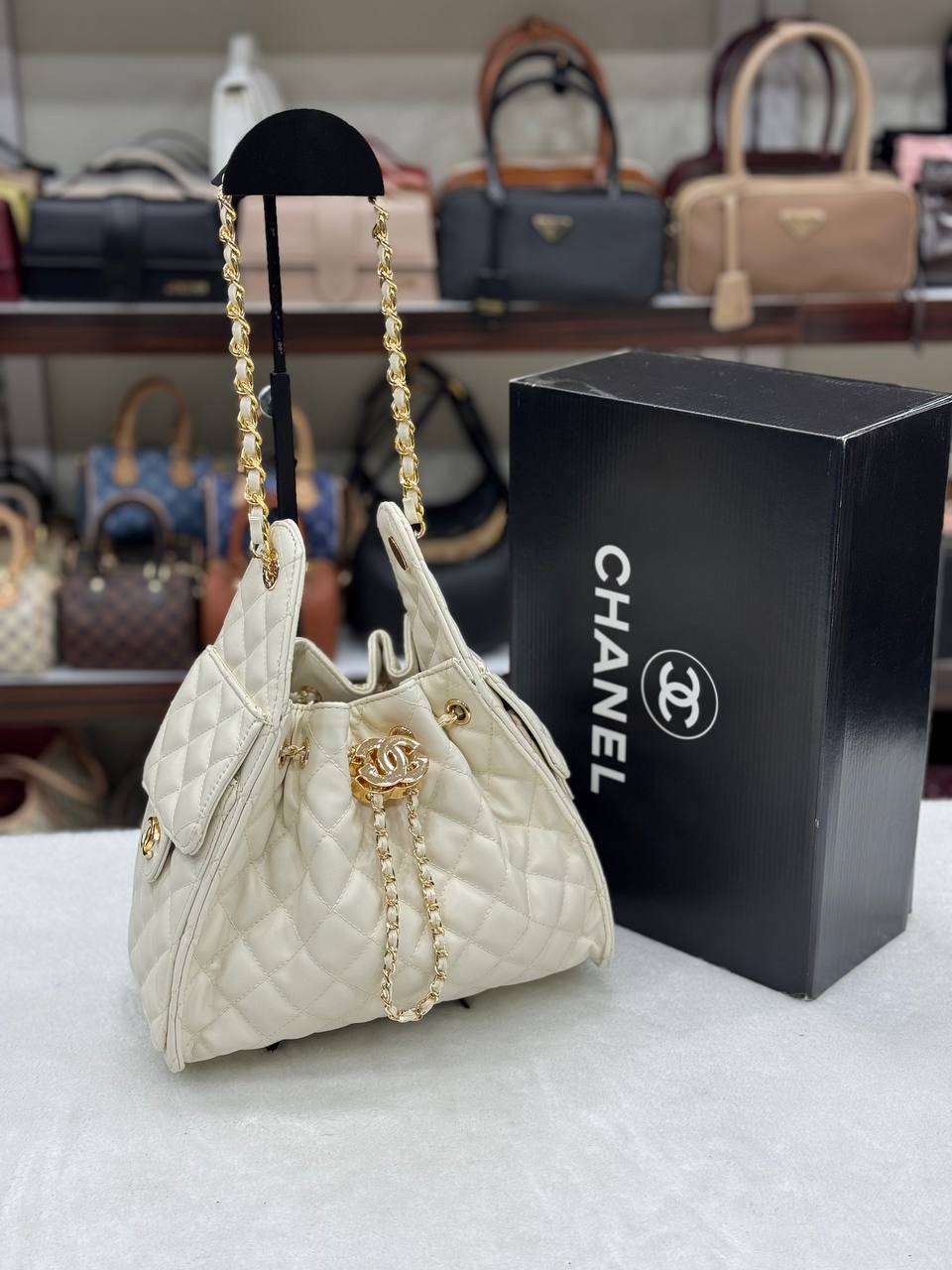 Chanel Πουγκί Μπεζ