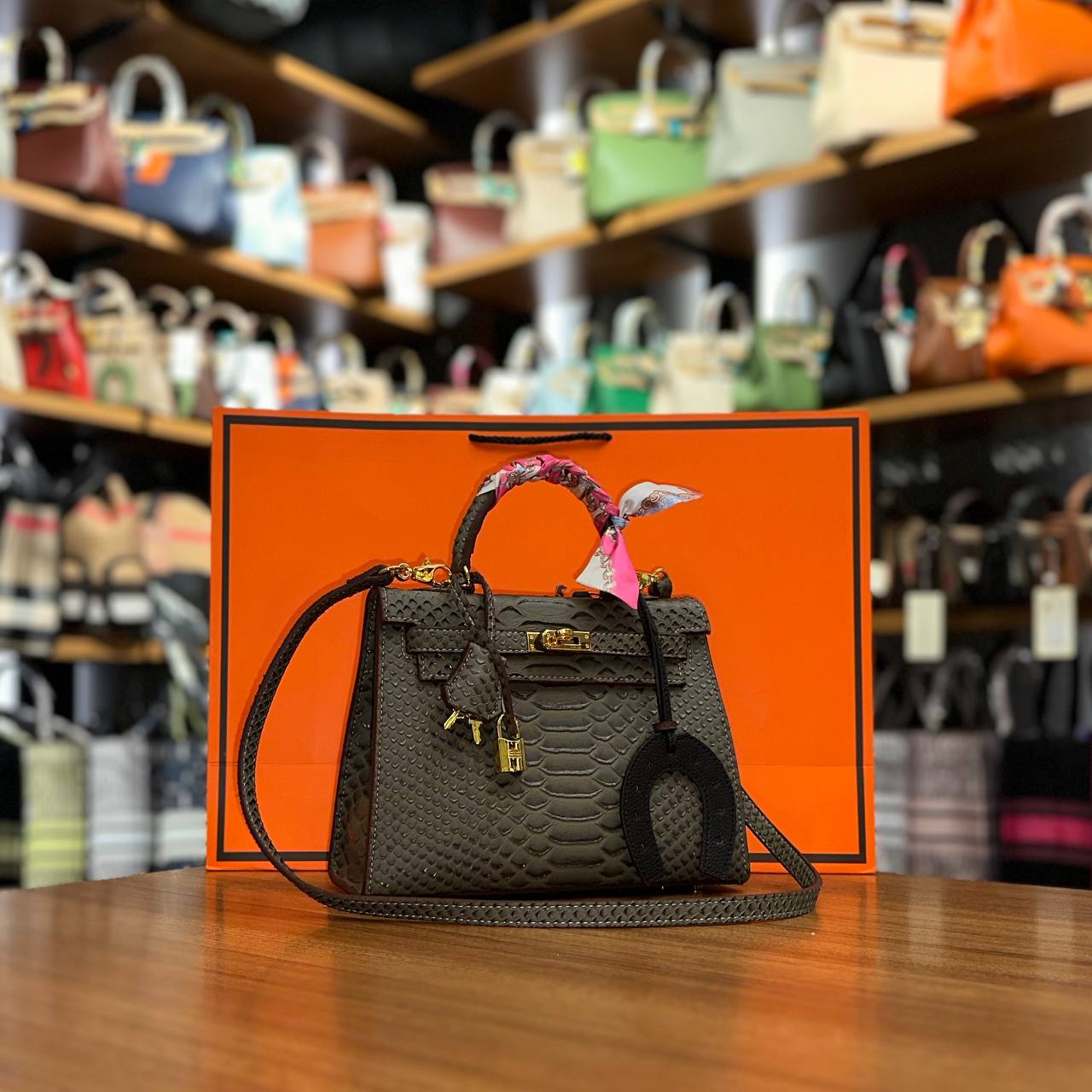 Hermes Kelly