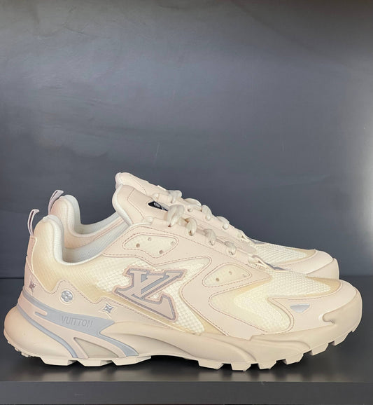 Louis Vuitton Sneaker Beige