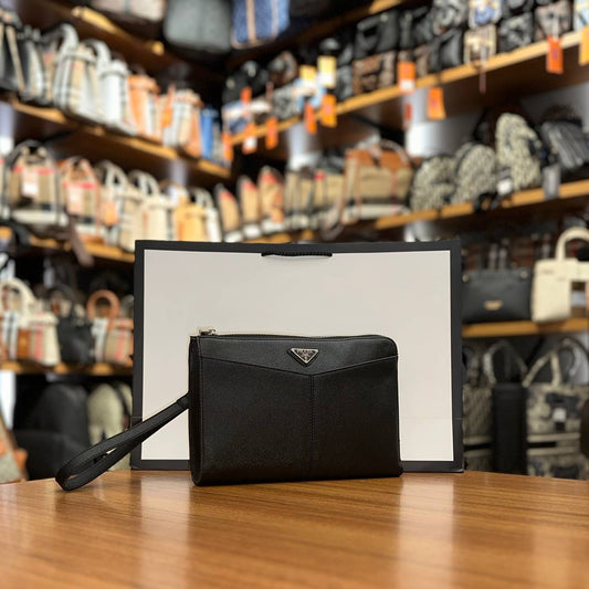 Prada Φάκελος