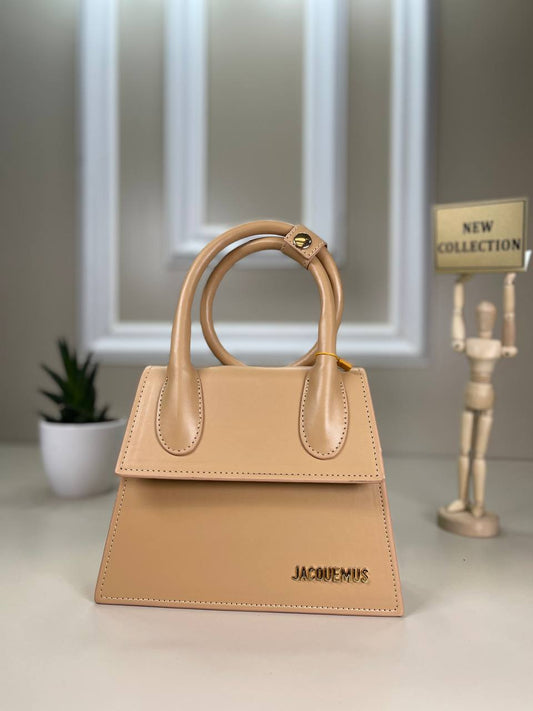 Jaquemus Μπεζ