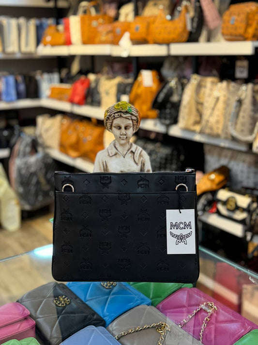 MCM Pouch All Black Visetos