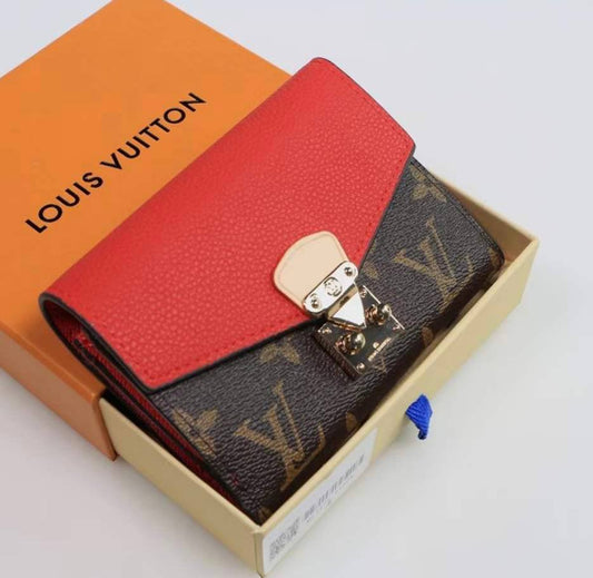 Louis Vuitton Κόκκινο