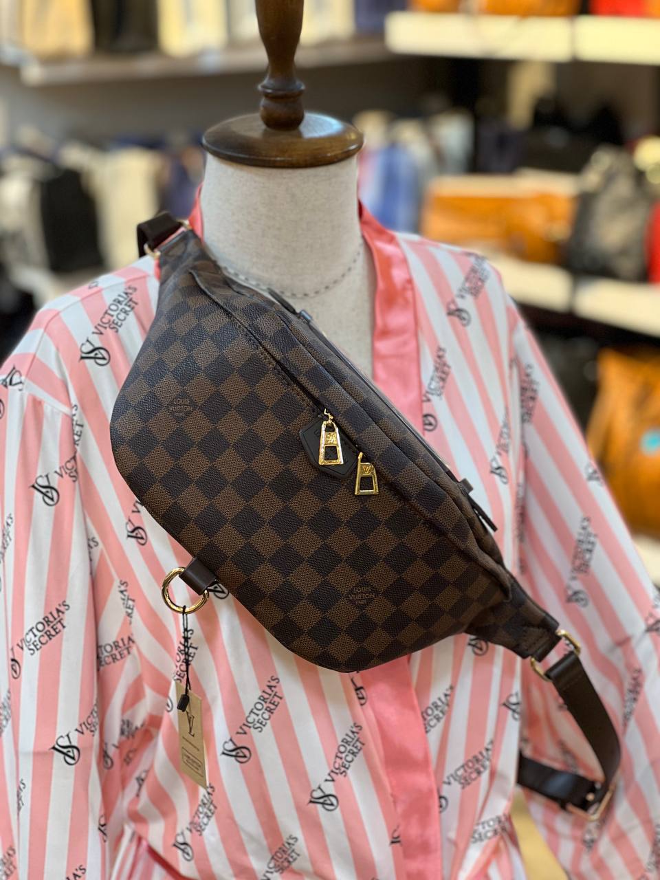 Louis Vuitton Bumbag Damier