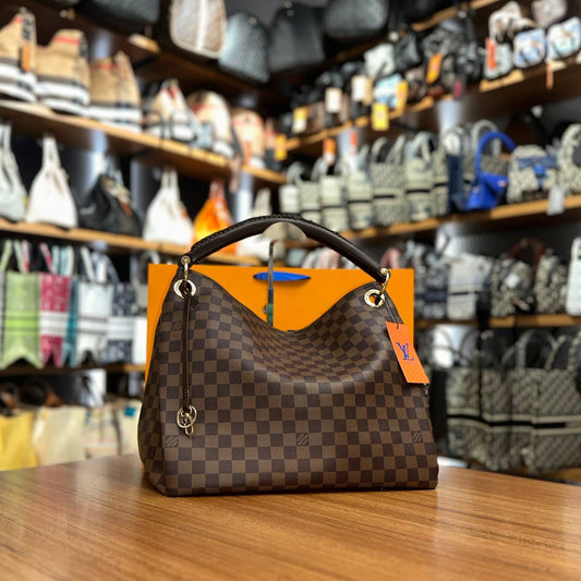 Louis Vuitton Artsy Damier