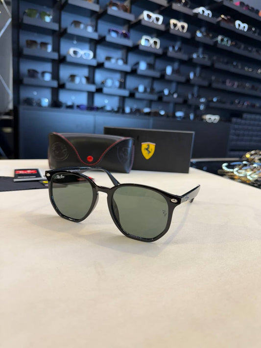 Ray-Ban Round Sunglasses Black Frame Green Lenses