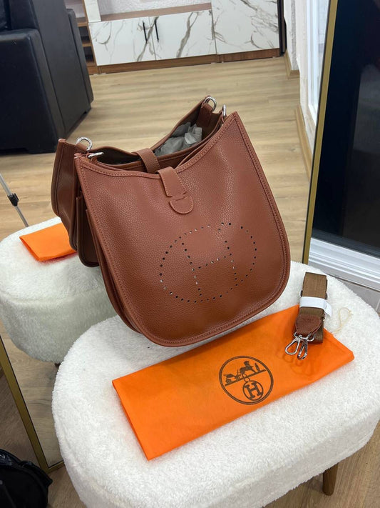 Hermes Evelyn Καφέ