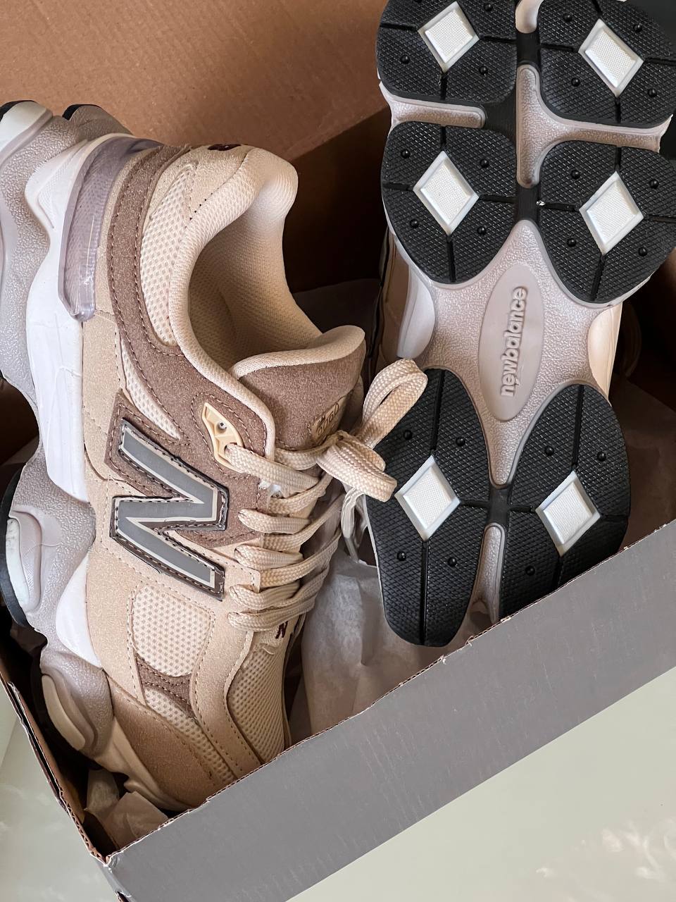 New Balance 9060 Beige