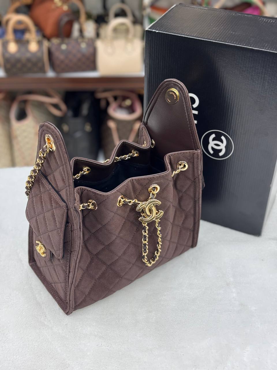 Chanel Πουγκί Καφέ Suede