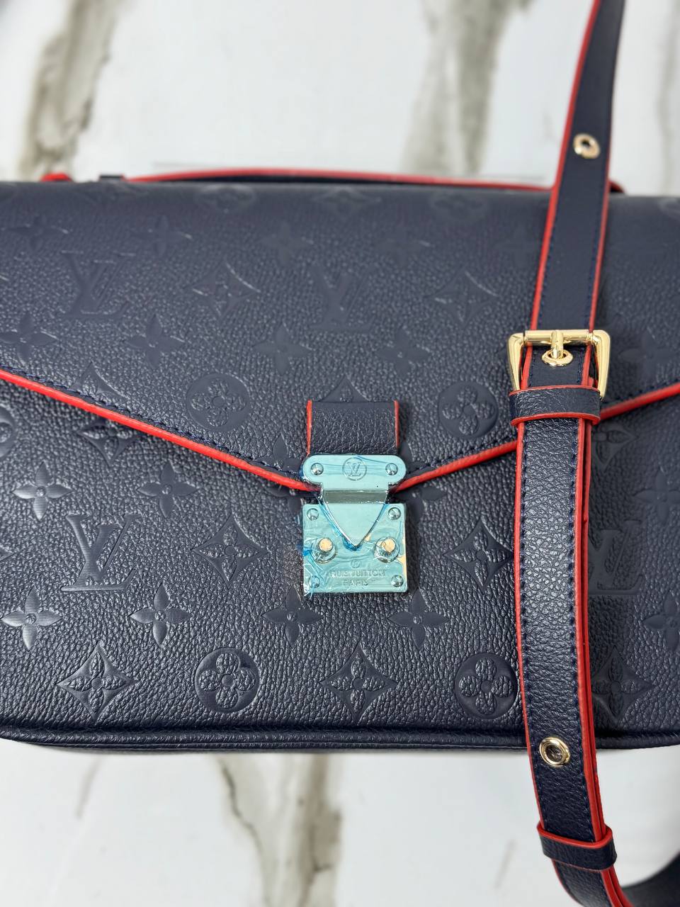 Louis Vuitton Metis Blue