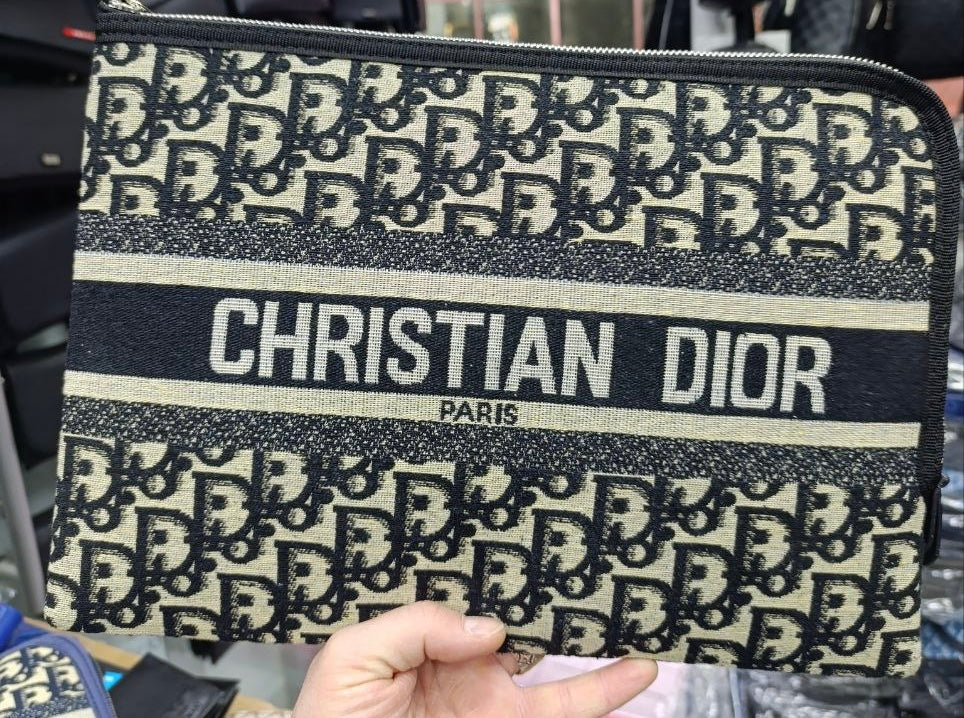 Christian Dior Φάκελος