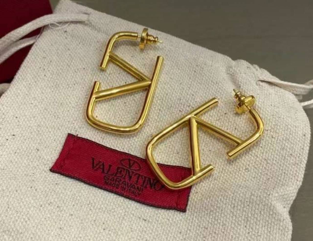 Valentino Σκουλαρηκια Χρύσα