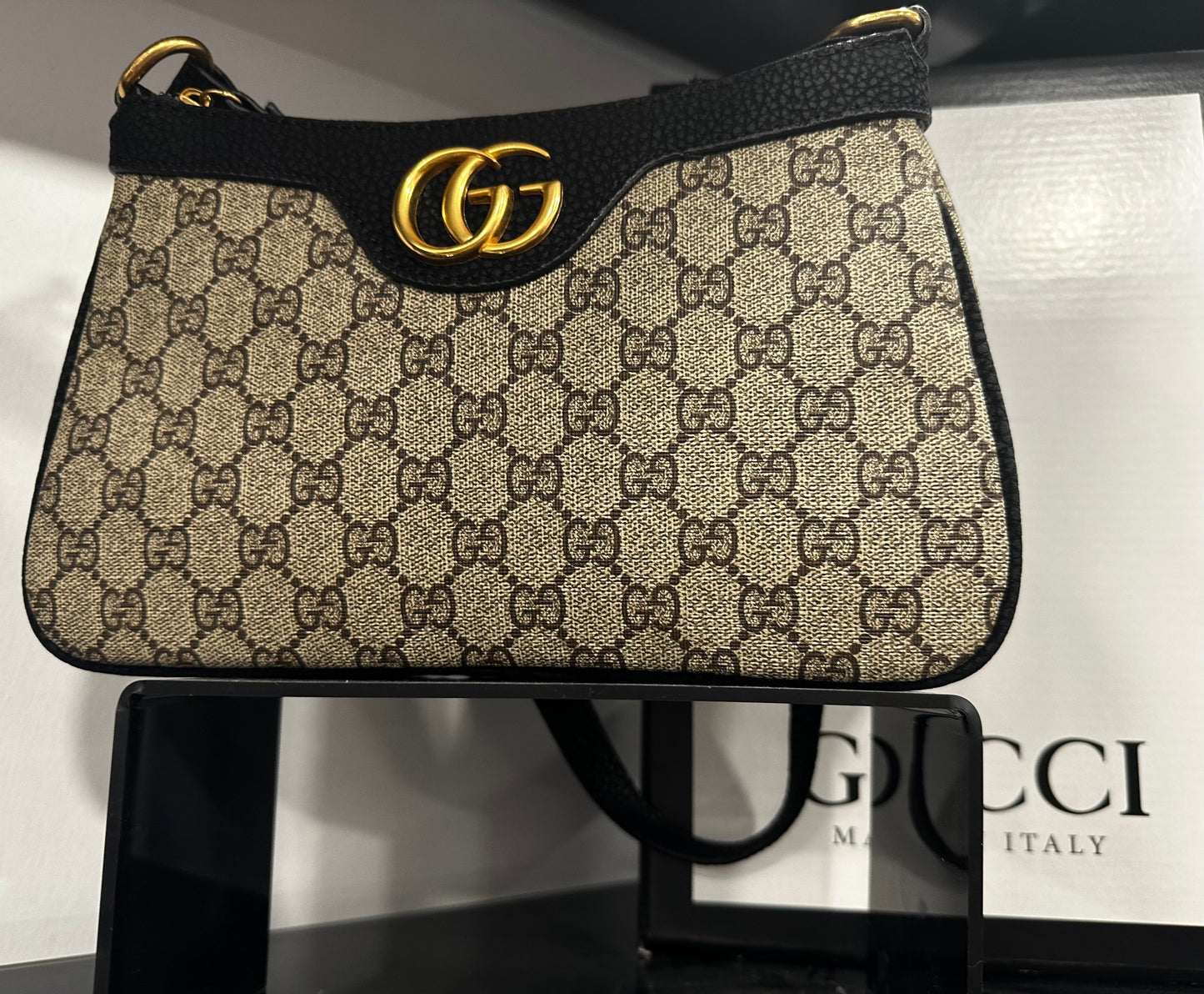 Gucci GG Marmont Shoulder Bag