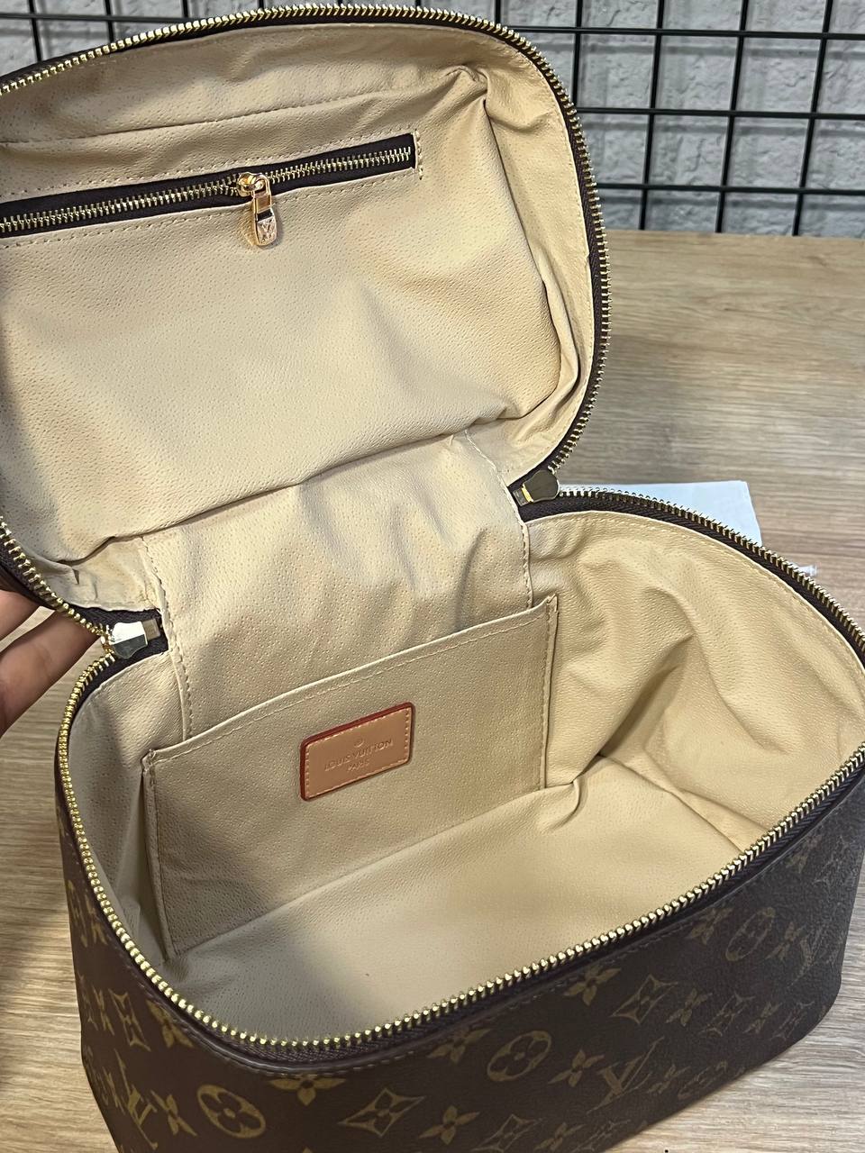 Louis Vuitton Neseser