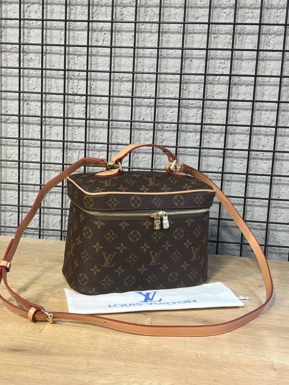 Louis Vuitton Neseser