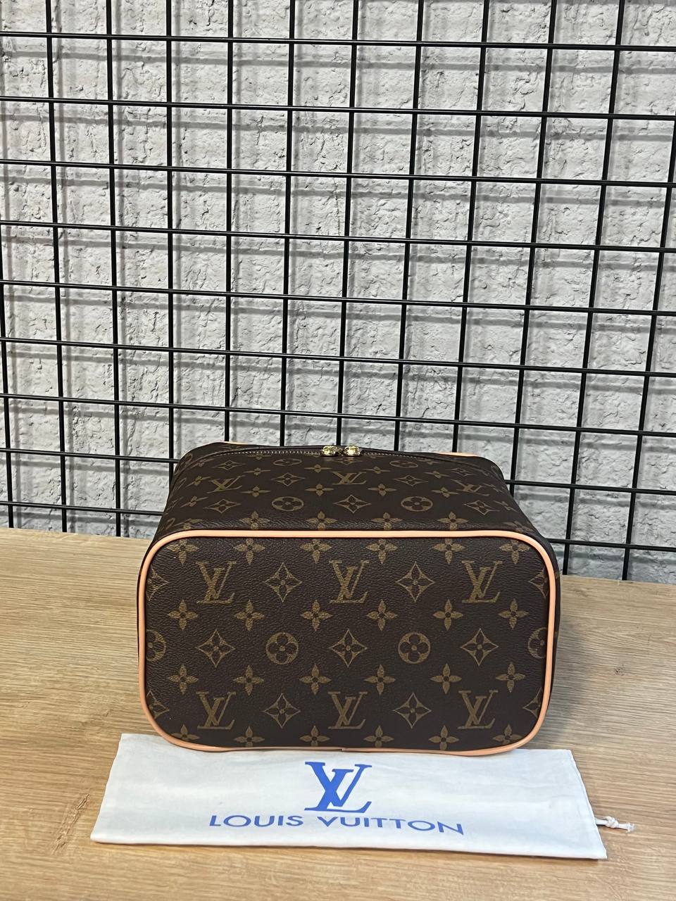 Louis Vuitton Neseser