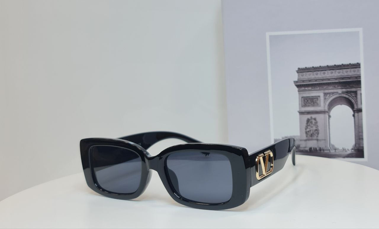 CELINE Triomphe Sunglasses Black
